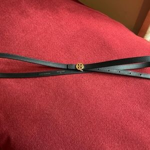 Authentic Tory Burch skinny belt, size XL, black leather.